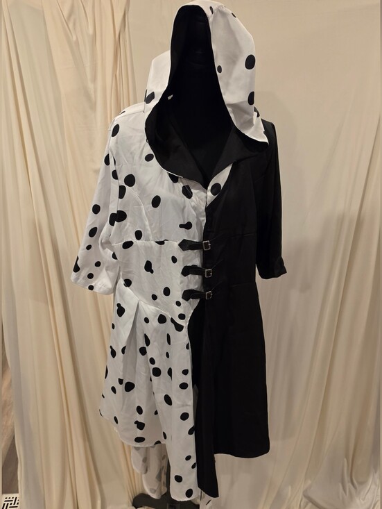 Spirit Other - Cruella De Vil Costume Coat Dress Hooded Split Dalmatian 2XL Cosplay Halloween